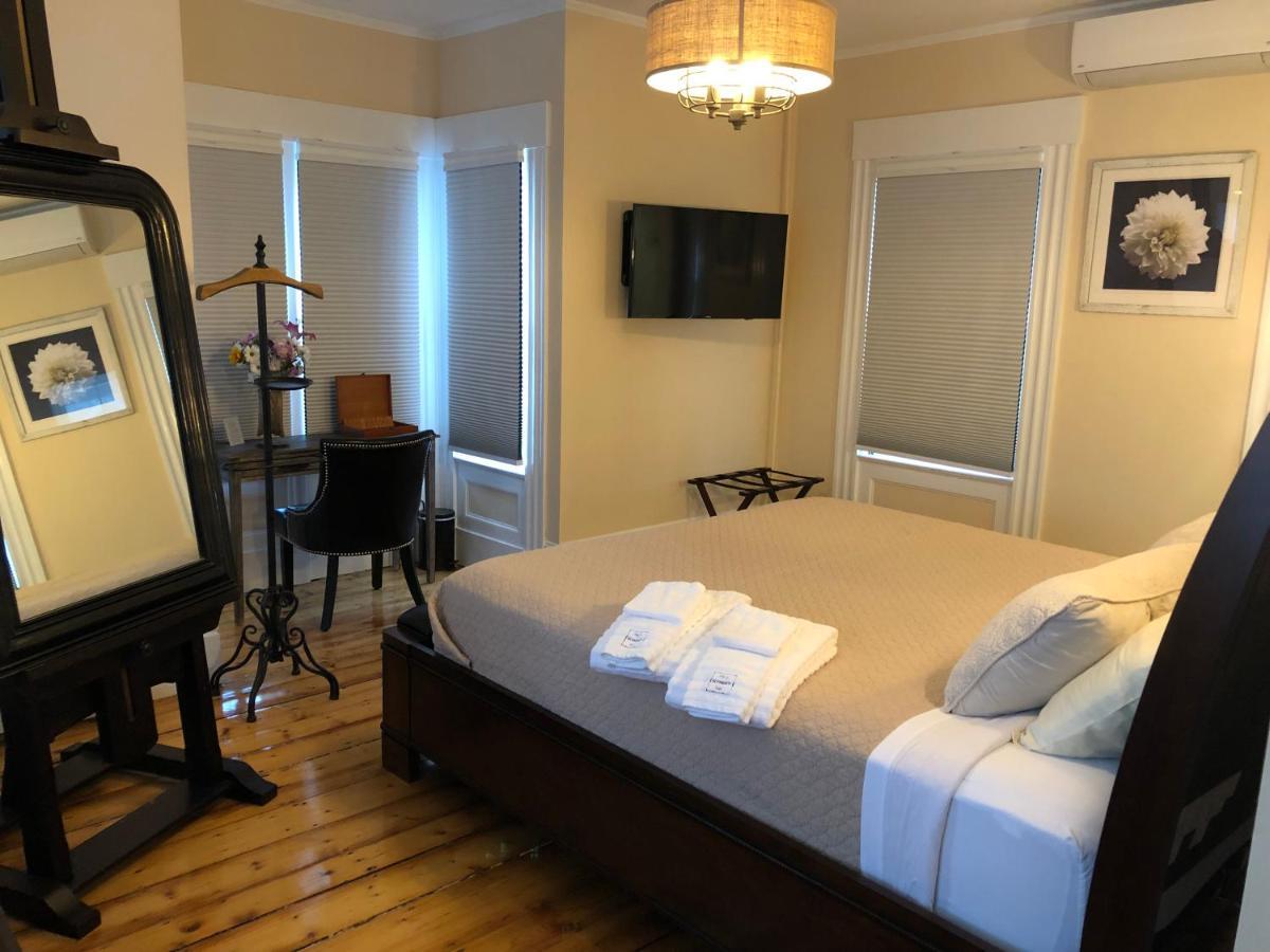 Sea Street Inn Hyannis Port Ngoại thất bức ảnh